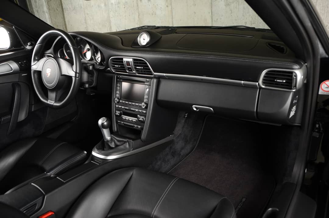 2011 Porsche 911 Turbo — photo 35