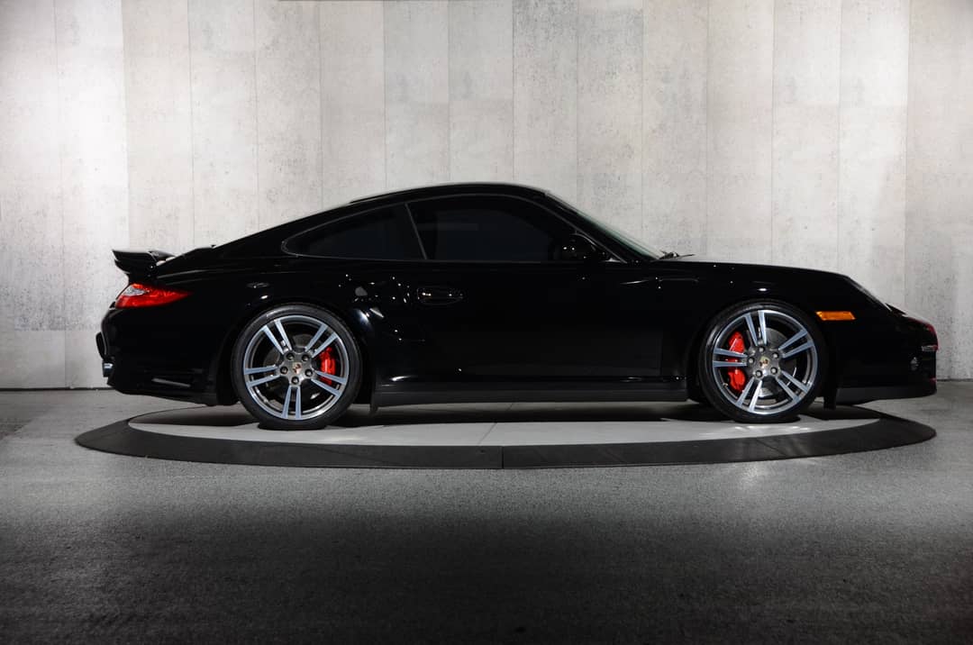 2010 Porsche 911 Turbo — photo 2
