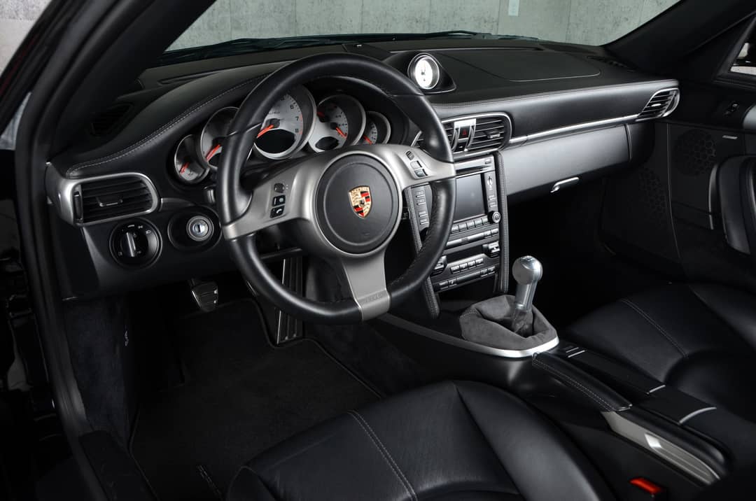 2010 Porsche 911 Turbo — photo 21