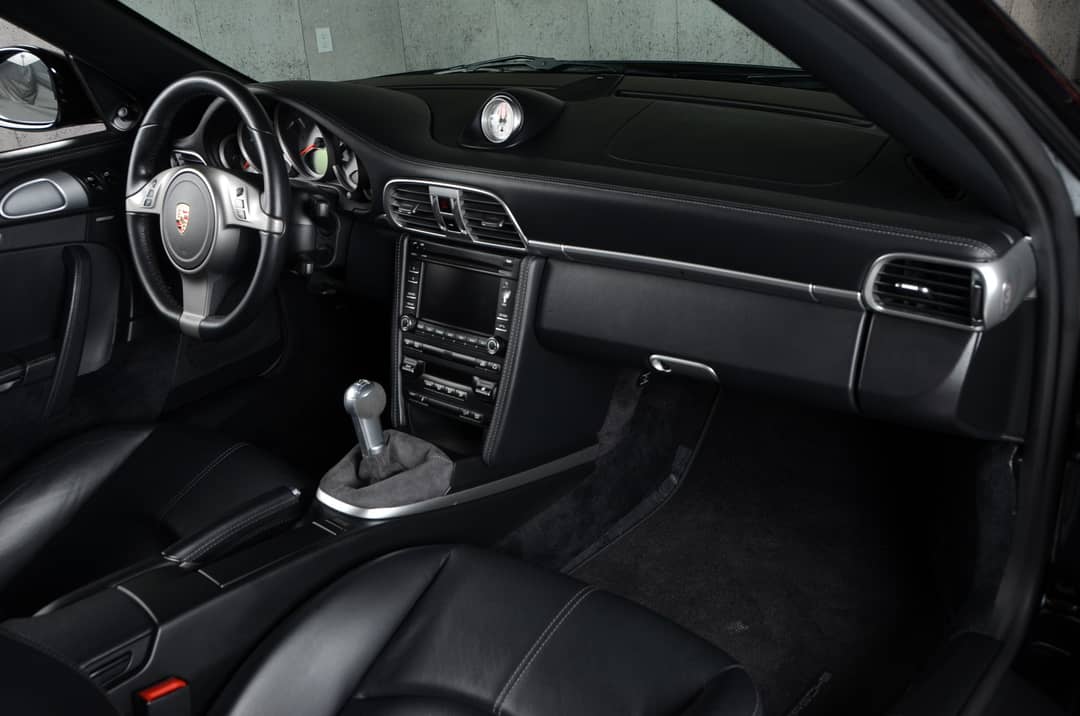 2010 Porsche 911 Turbo — photo 35