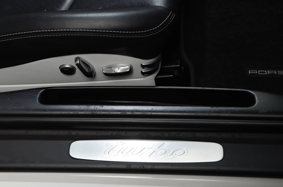 2012 Porsche 911 Turbo — photo 14