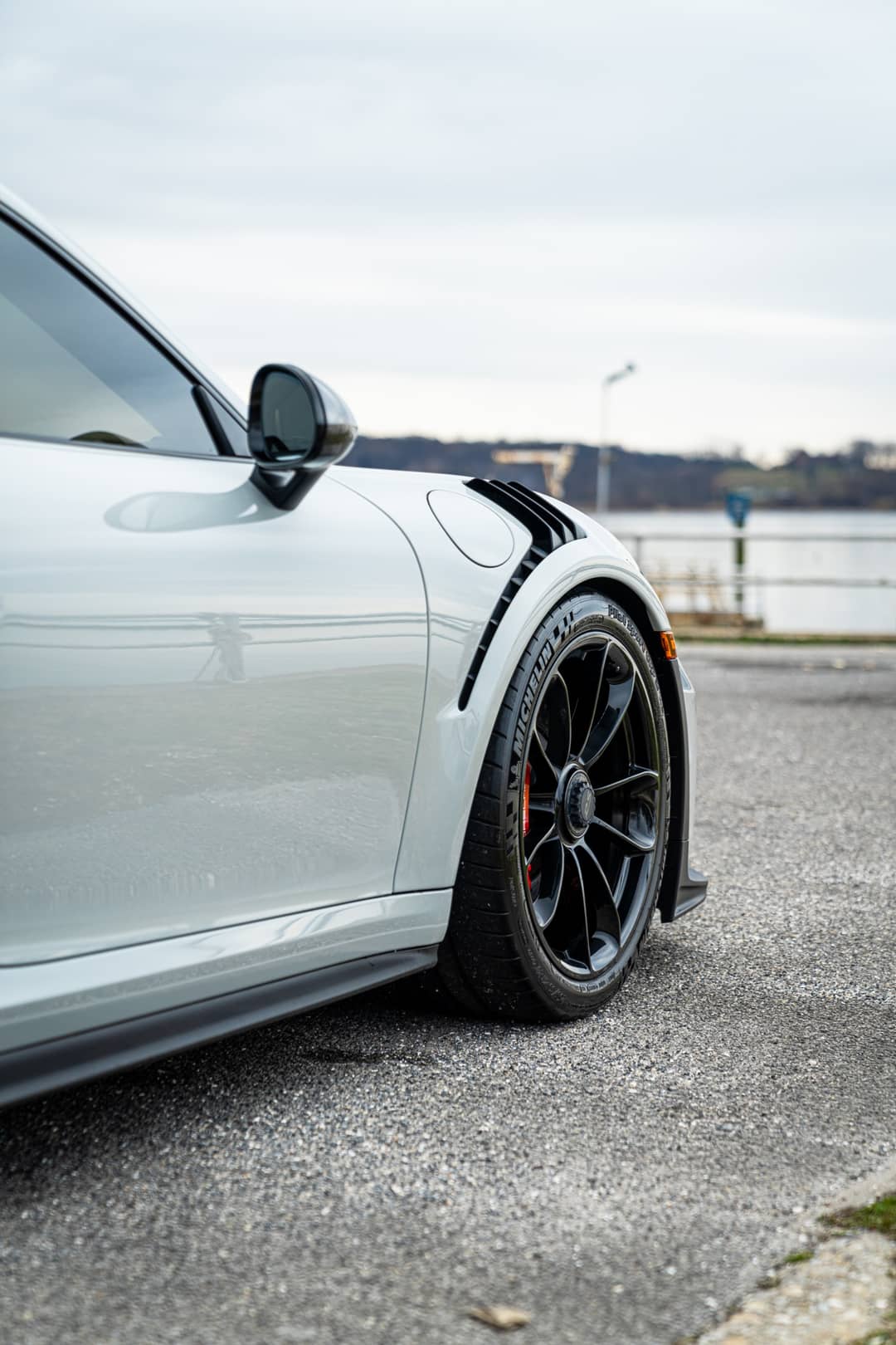 2019 Porsche 911 GT3 RS — photo 18