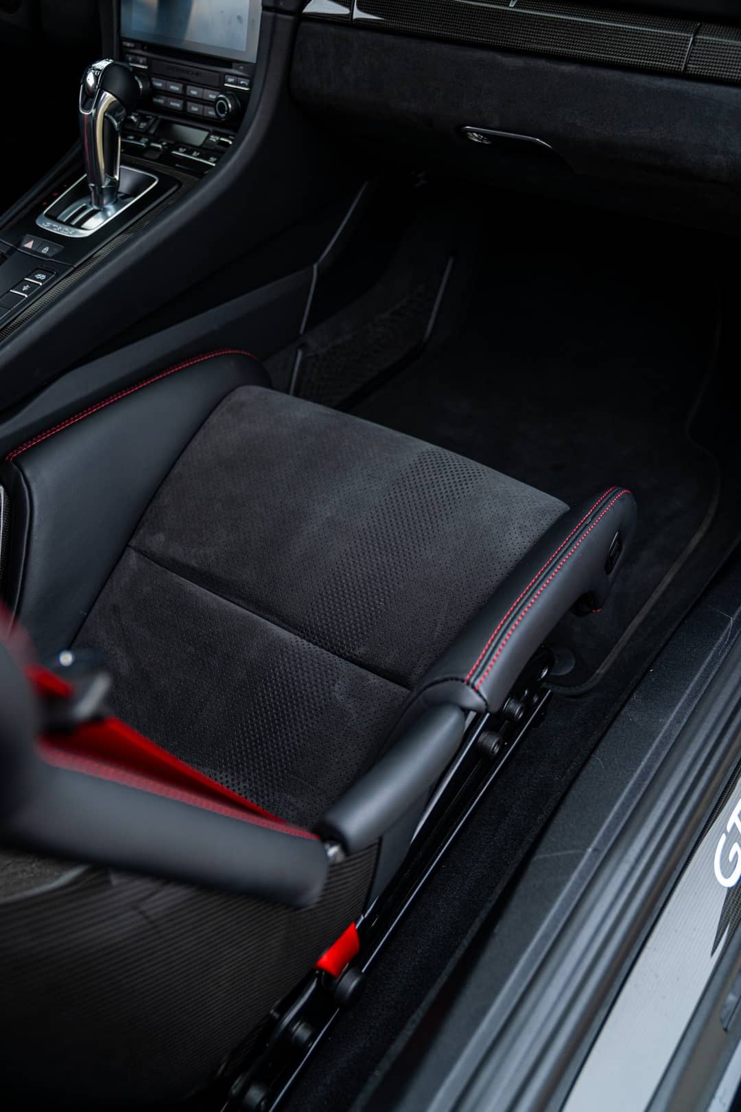 2019 Porsche 911 GT3 RS — photo 55
