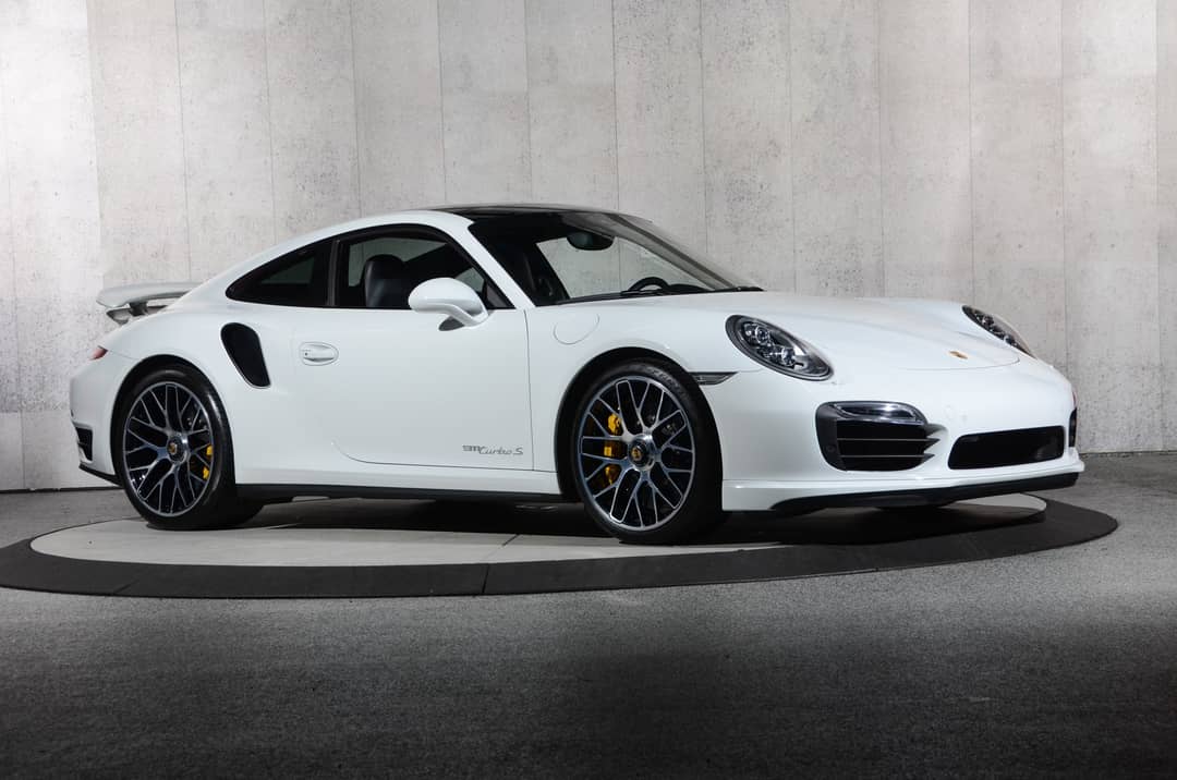 2014 Porsche 911 Turbo S — photo 2