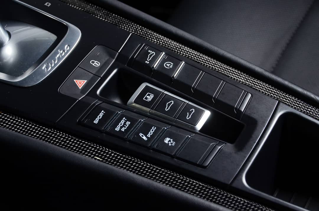 2014 Porsche 911 Turbo S — photo 25