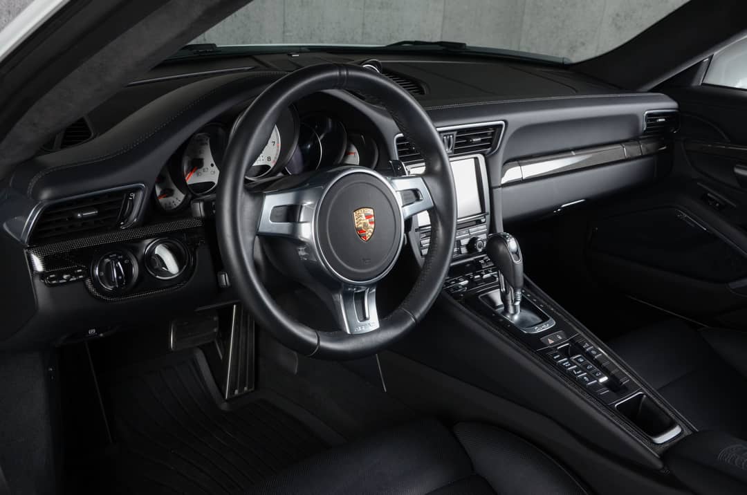2014 Porsche 911 Turbo S — photo 28