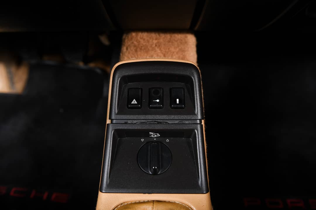 1991 Porsche 911 Carrera Targa — photo 28