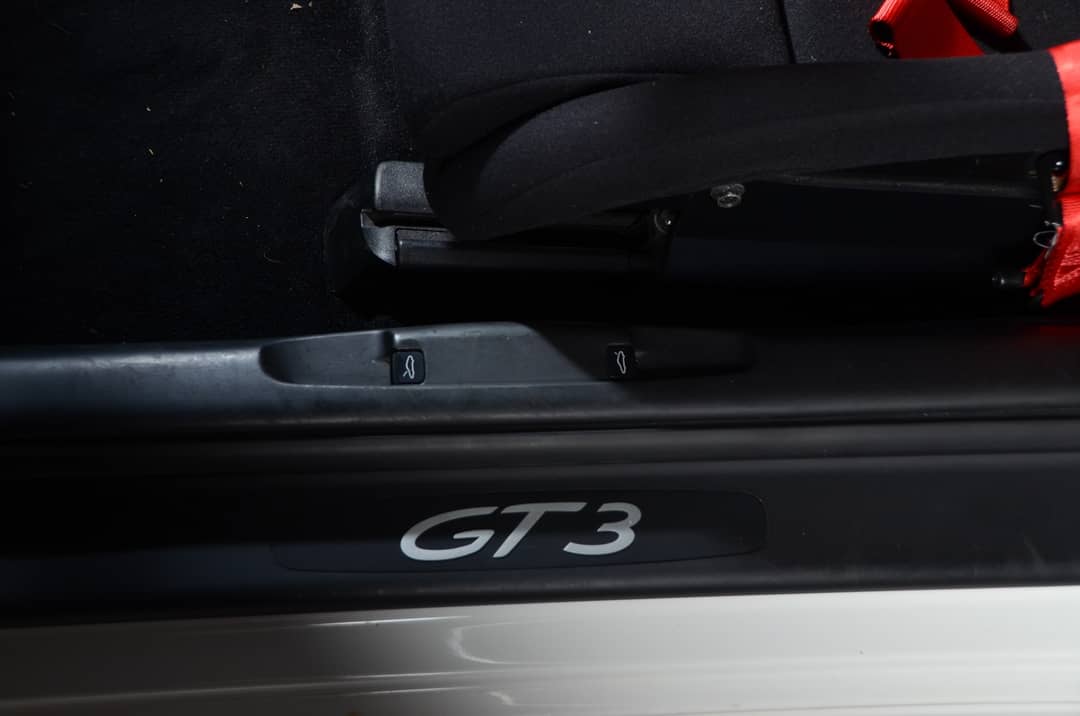 2004 Porsche 911 GT3 RS — photo 37
