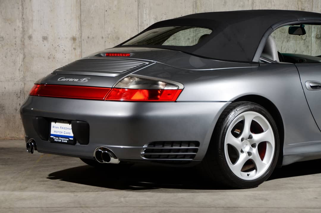 2004 Porsche 911 Carrera 4S — photo 20