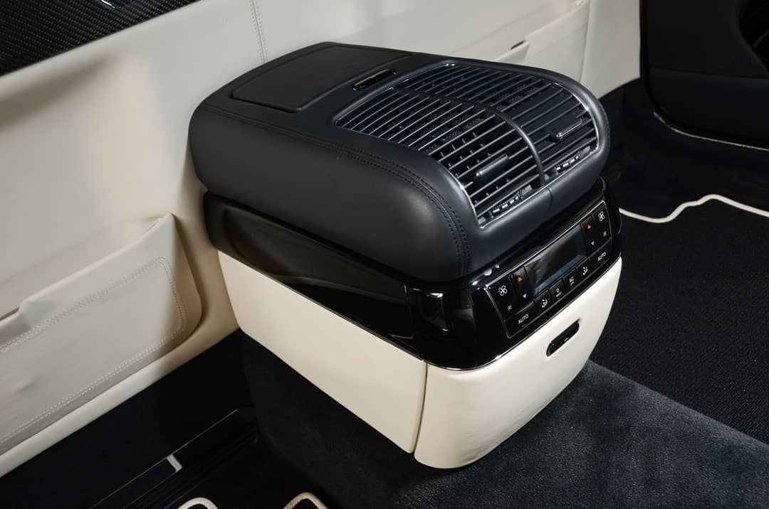 2009 Maybach 62 S — photo 40