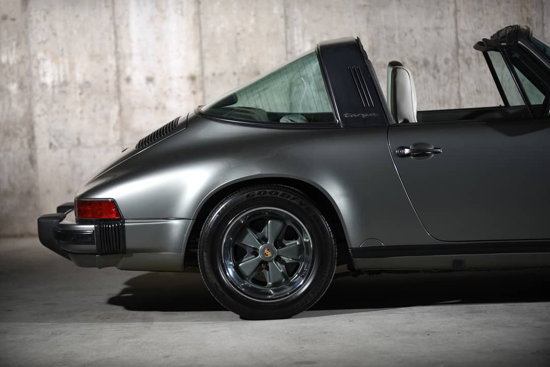 1987 Porsche 911 Carrera — photo 18