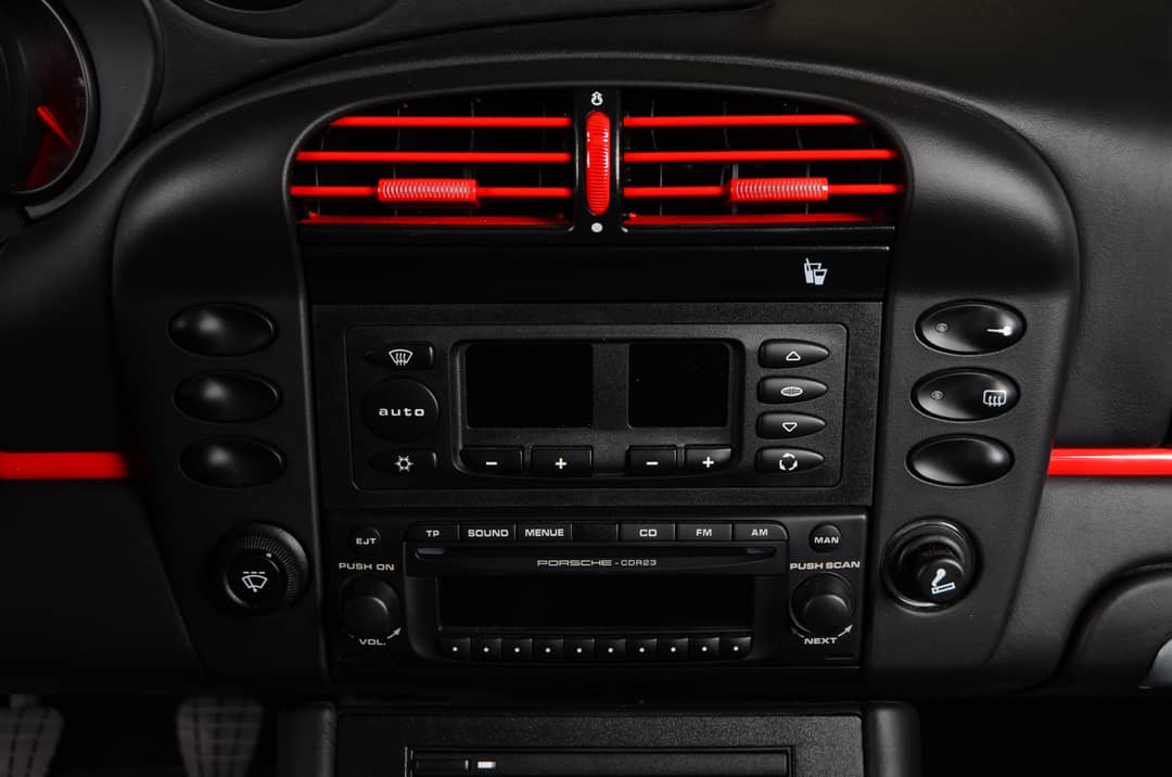 2004 Porsche 911 GT3 — photo 37