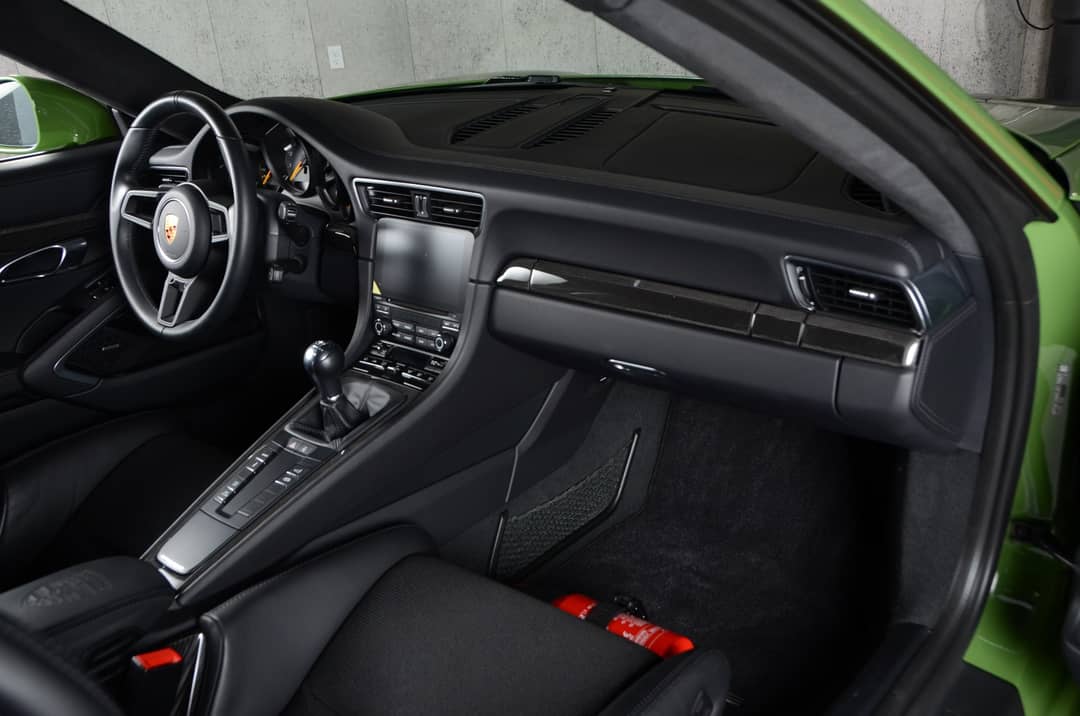 2018 Porsche 911 GT3 Touring — photo 17