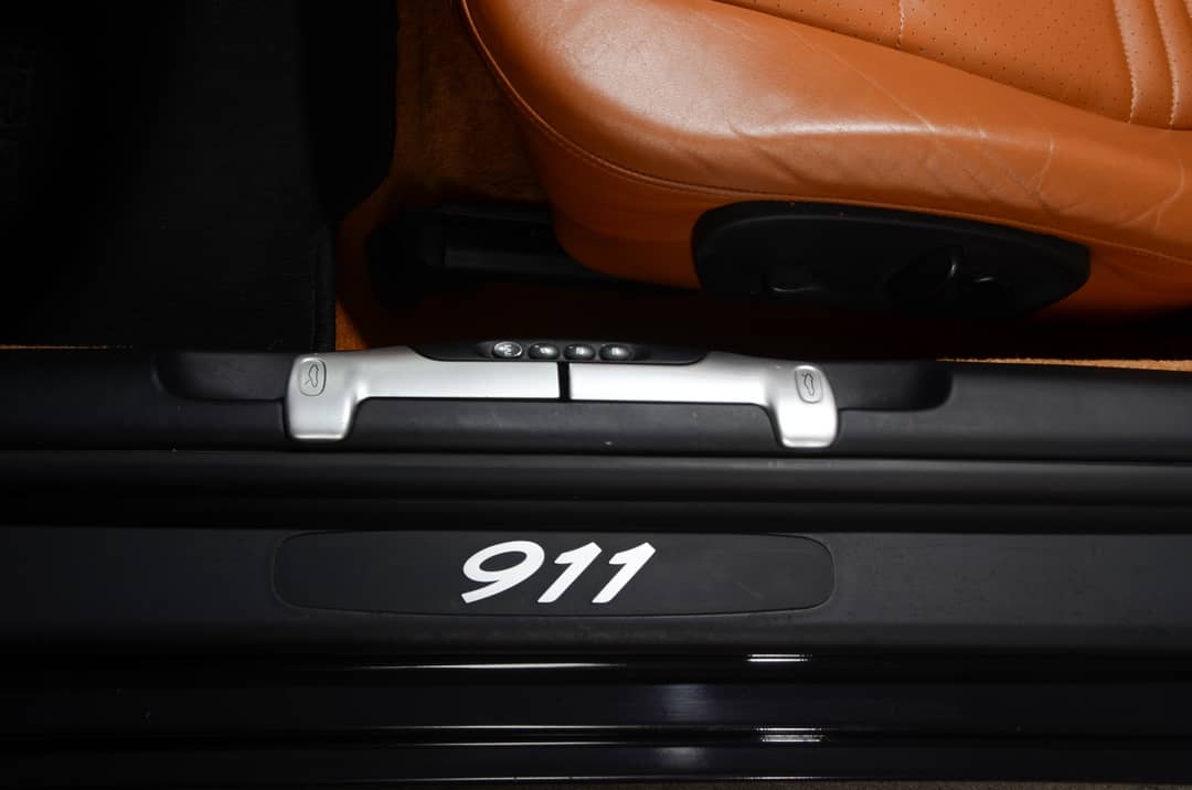 2000 Porsche 911 Millennium Edition — photo 32