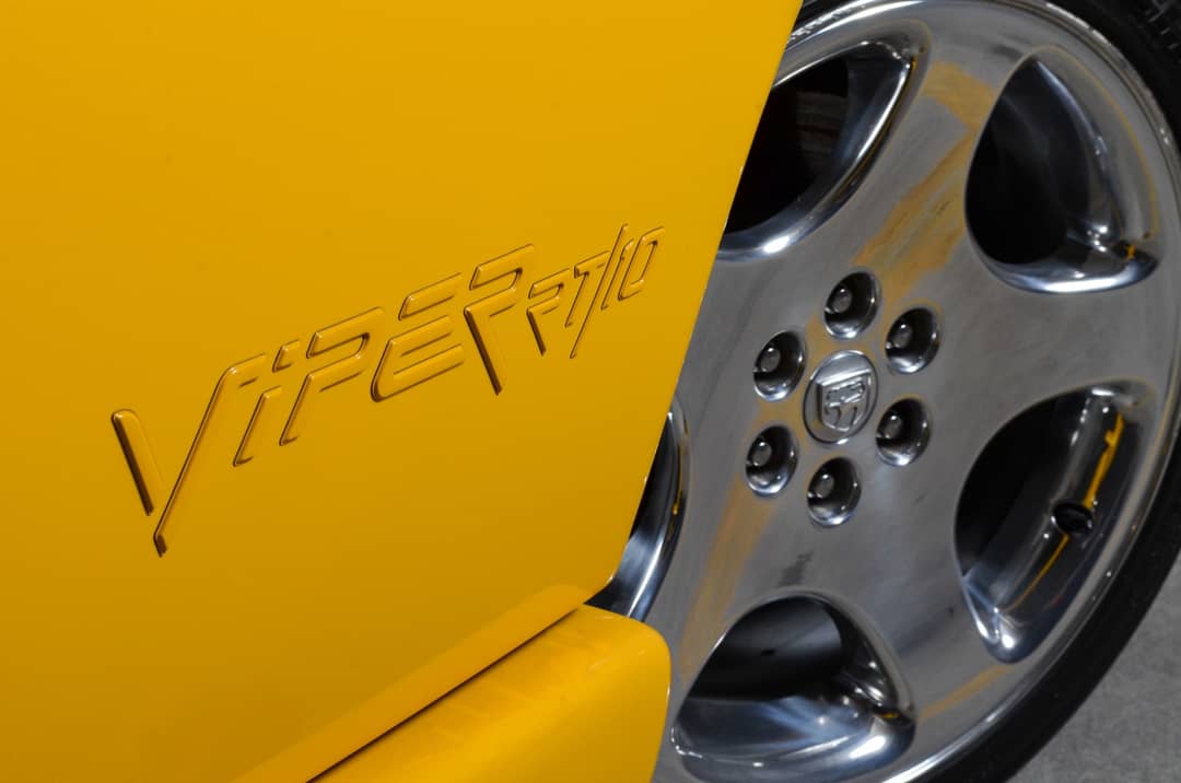 2001 Dodge Viper RT/10 — photo 32