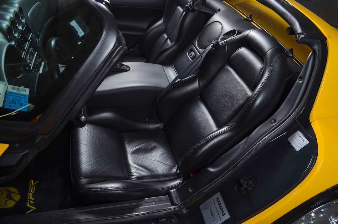 2001 Dodge Viper RT/10 — photo 41