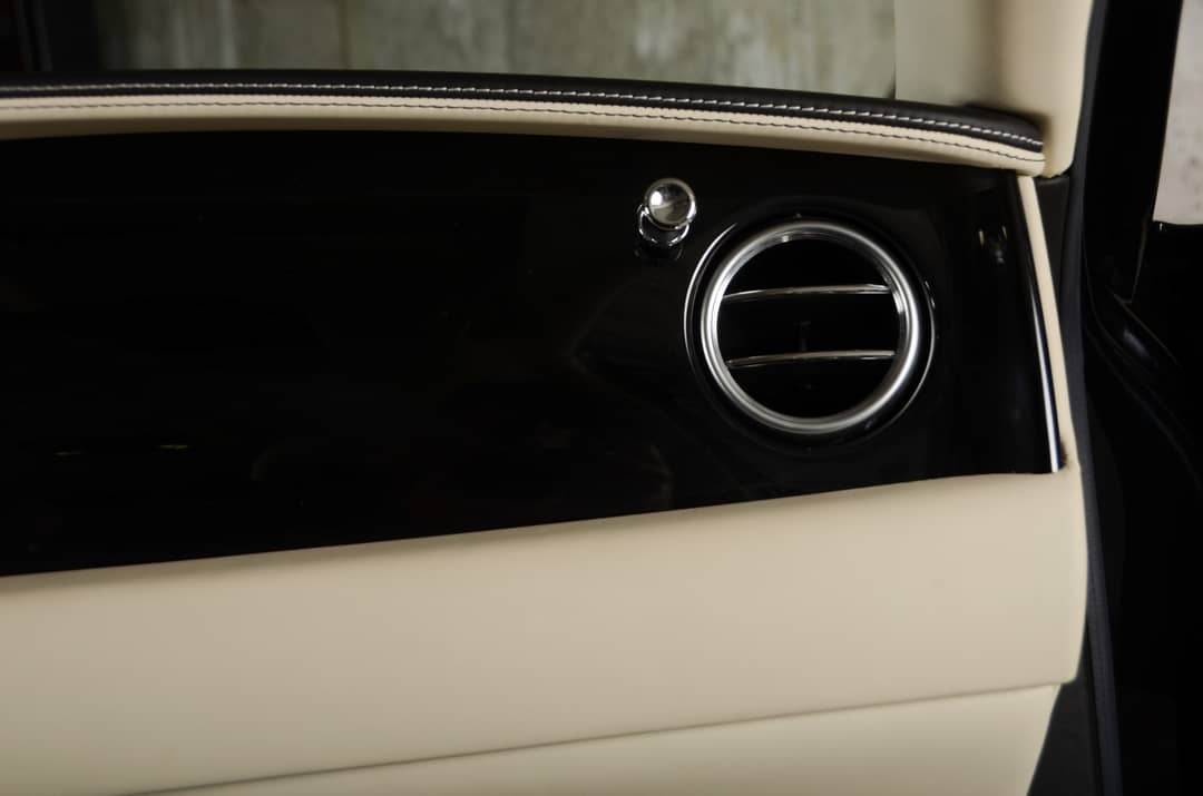 2018 Bentley Flying Spur V8 S — photo 21