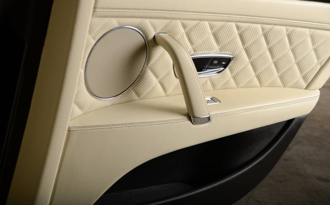 2018 Bentley Flying Spur V8 S — photo 26