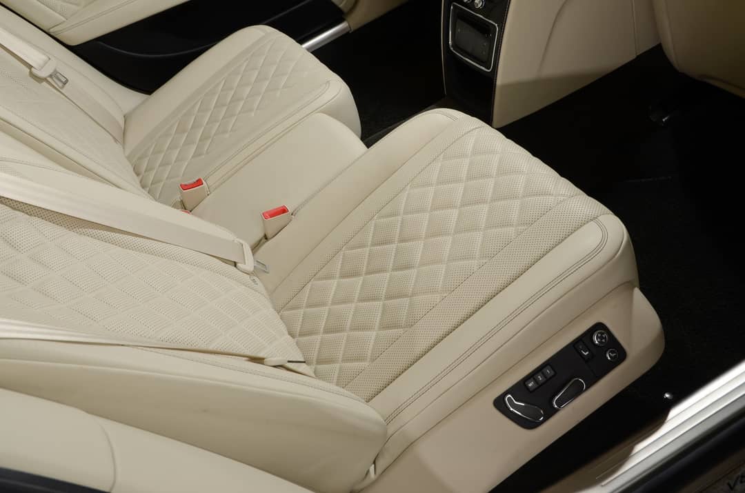 2018 Bentley Flying Spur V8 S — photo 28