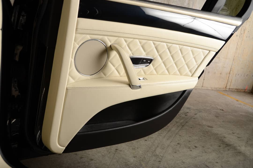 2018 Bentley Flying Spur V8 S — photo 32