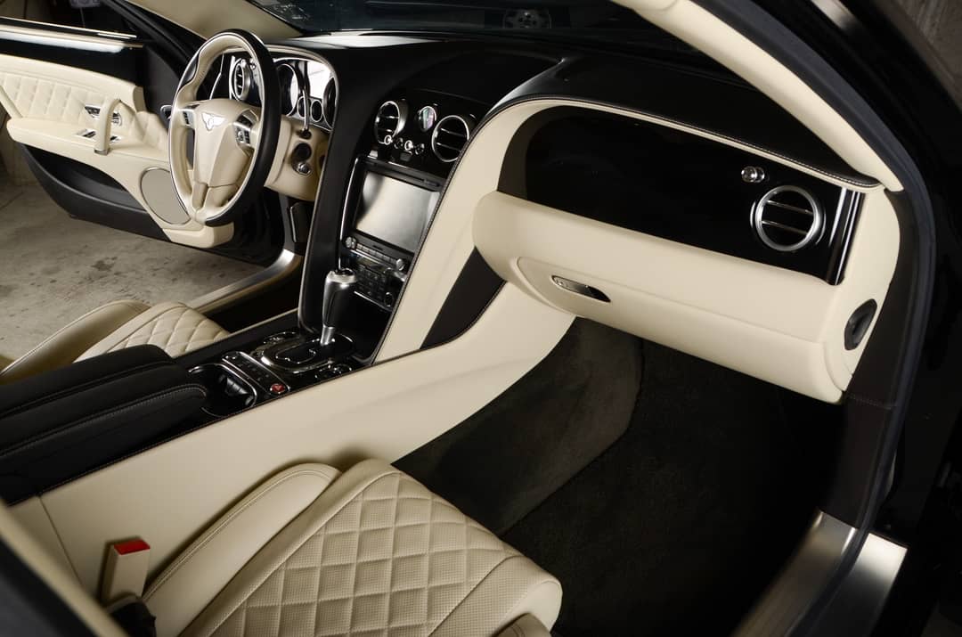 2018 Bentley Flying Spur V8 S — photo 34