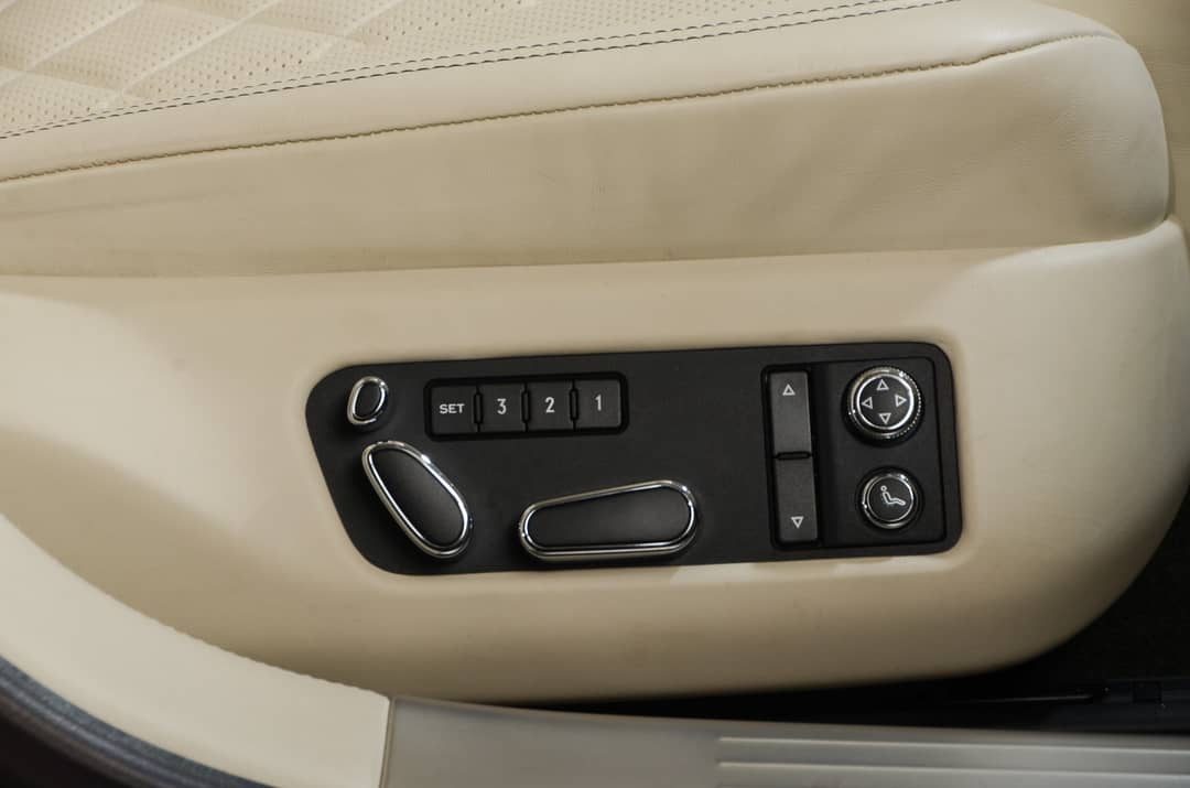 2018 Bentley Flying Spur V8 S — photo 36