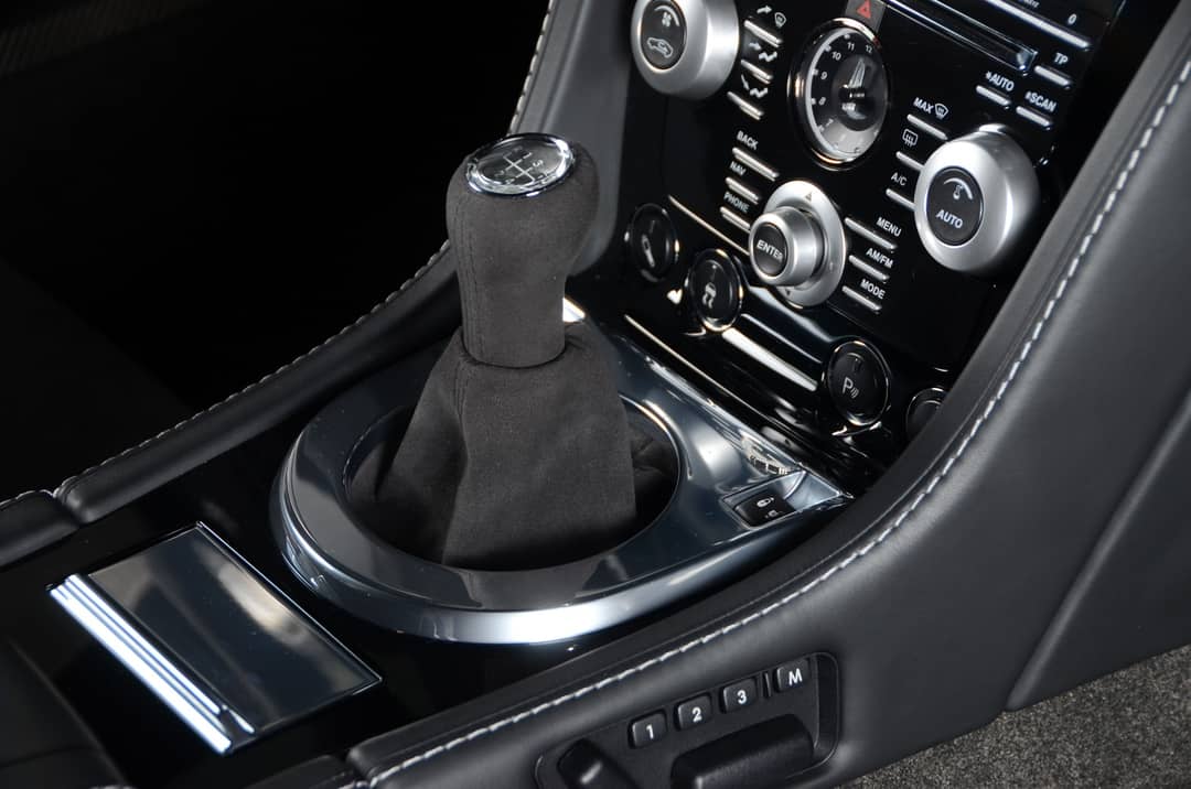 2009 Aston Martin DBS — photo 29