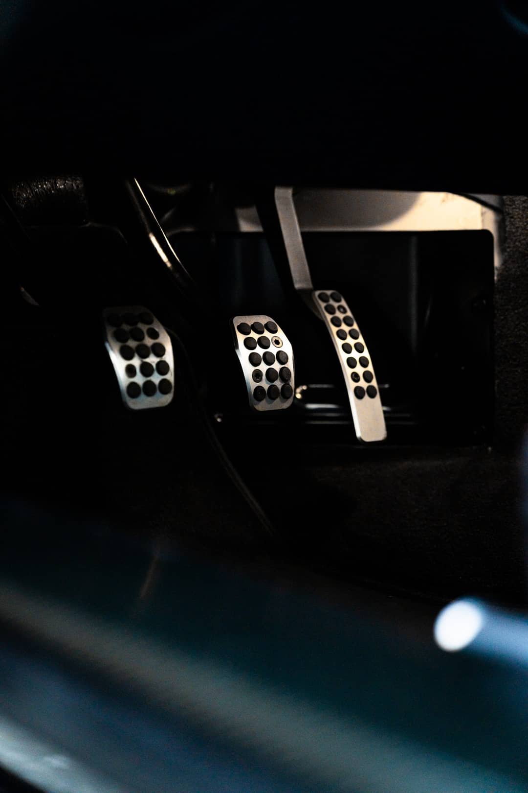2009 Aston Martin DBS — photo 46