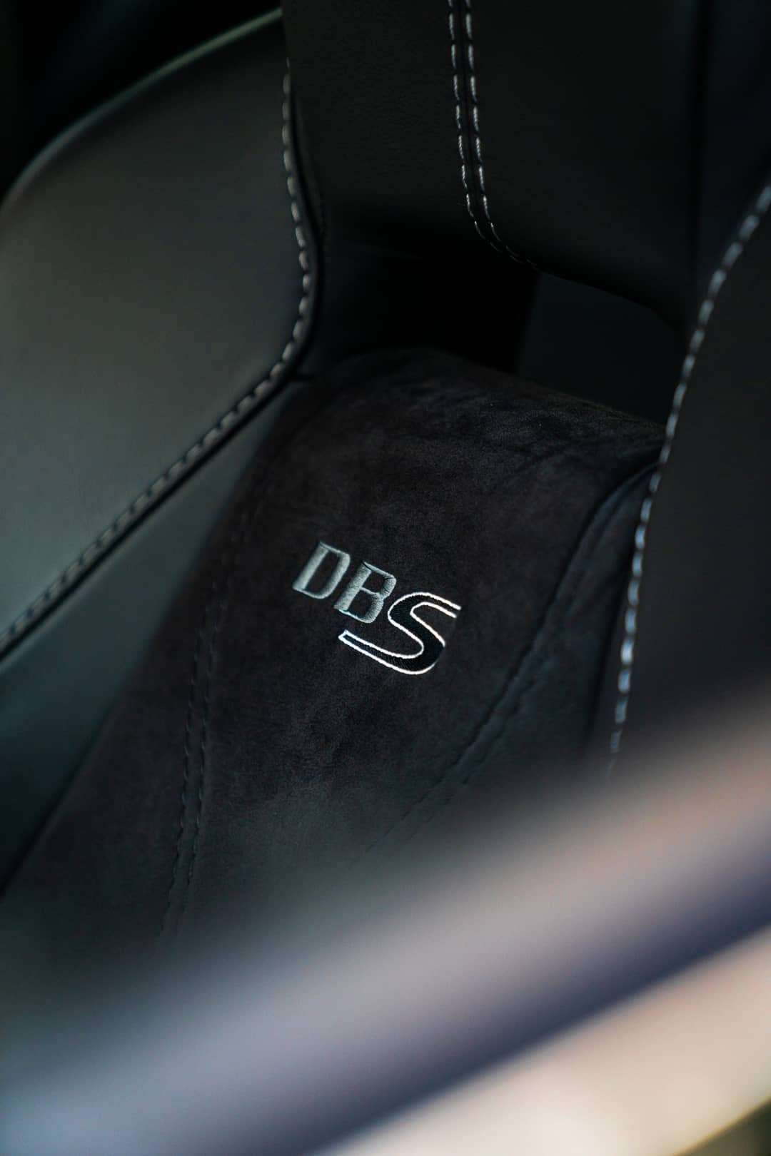 2009 Aston Martin DBS — photo 49