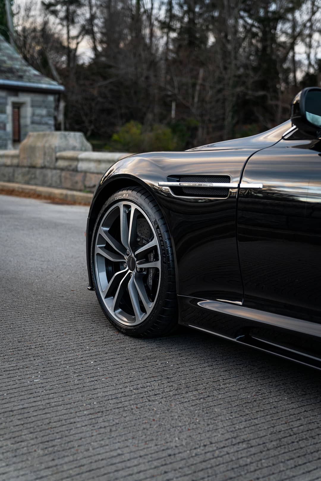 2009 Aston Martin DBS — photo 6