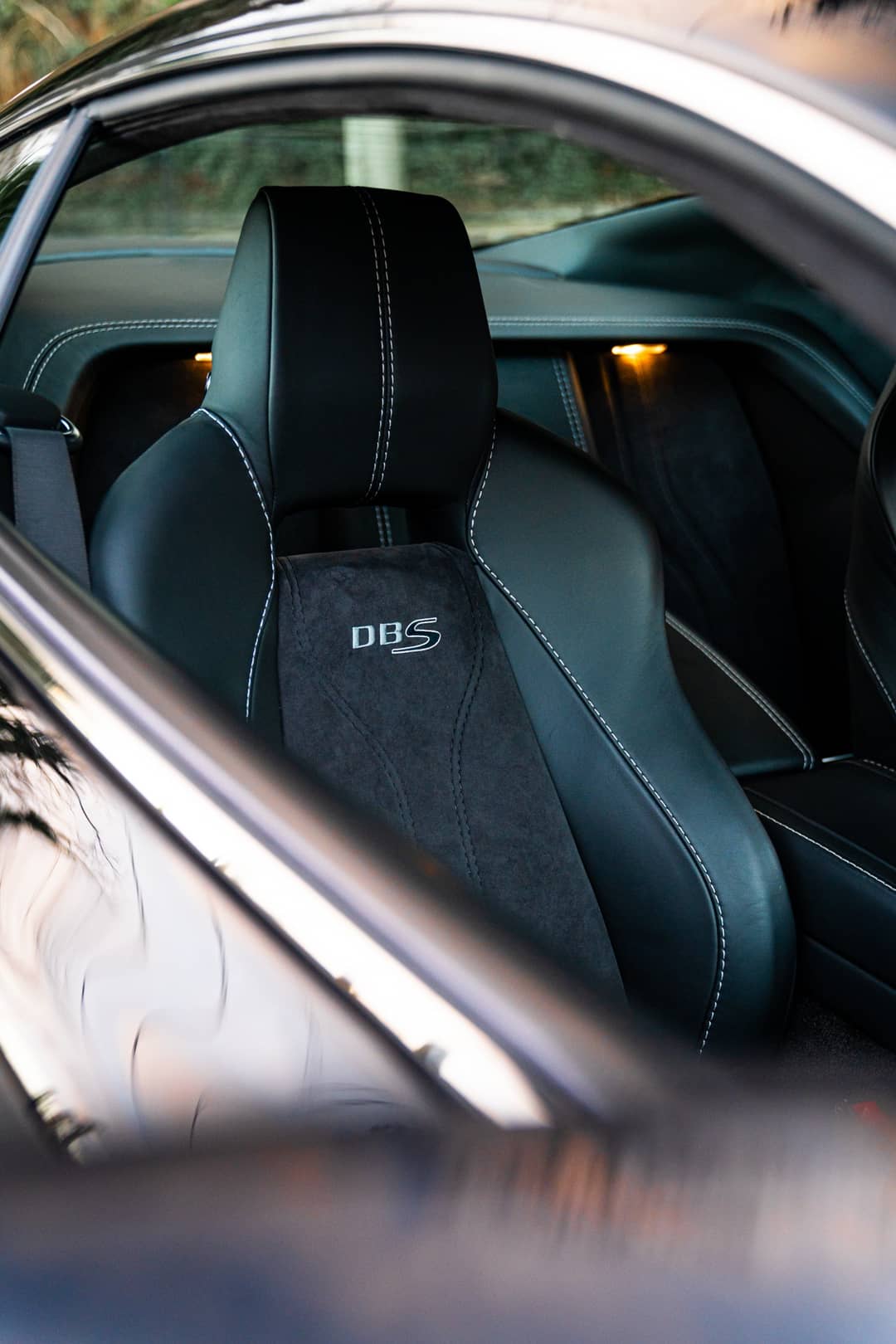 2009 Aston Martin DBS — photo 53
