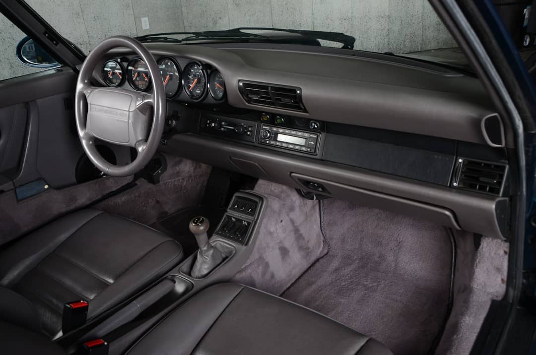 1993 Porsche 911 Carrera 4 — photo 17