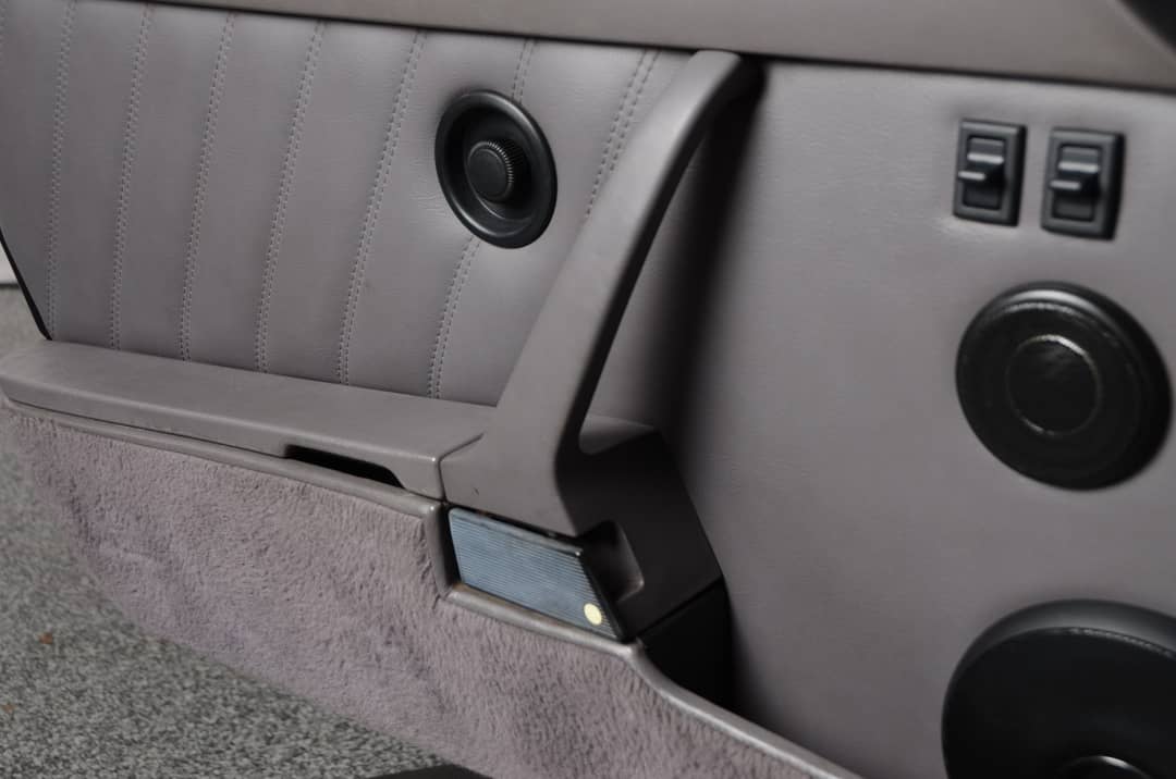 1993 Porsche 911 Carrera 4 — photo 20