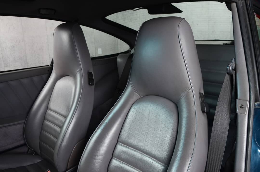 1993 Porsche 911 Carrera 4 — photo 22