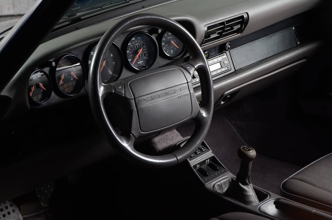 1993 Porsche 911 Carrera 4 — photo 23