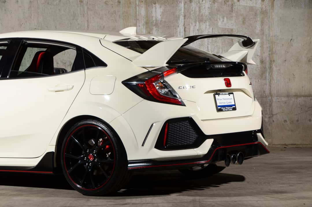 2017 Honda Civic Type R Touring — photo 16