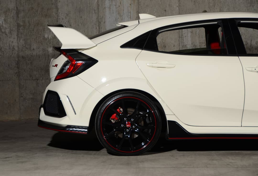 2017 Honda Civic Type R Touring — photo 3