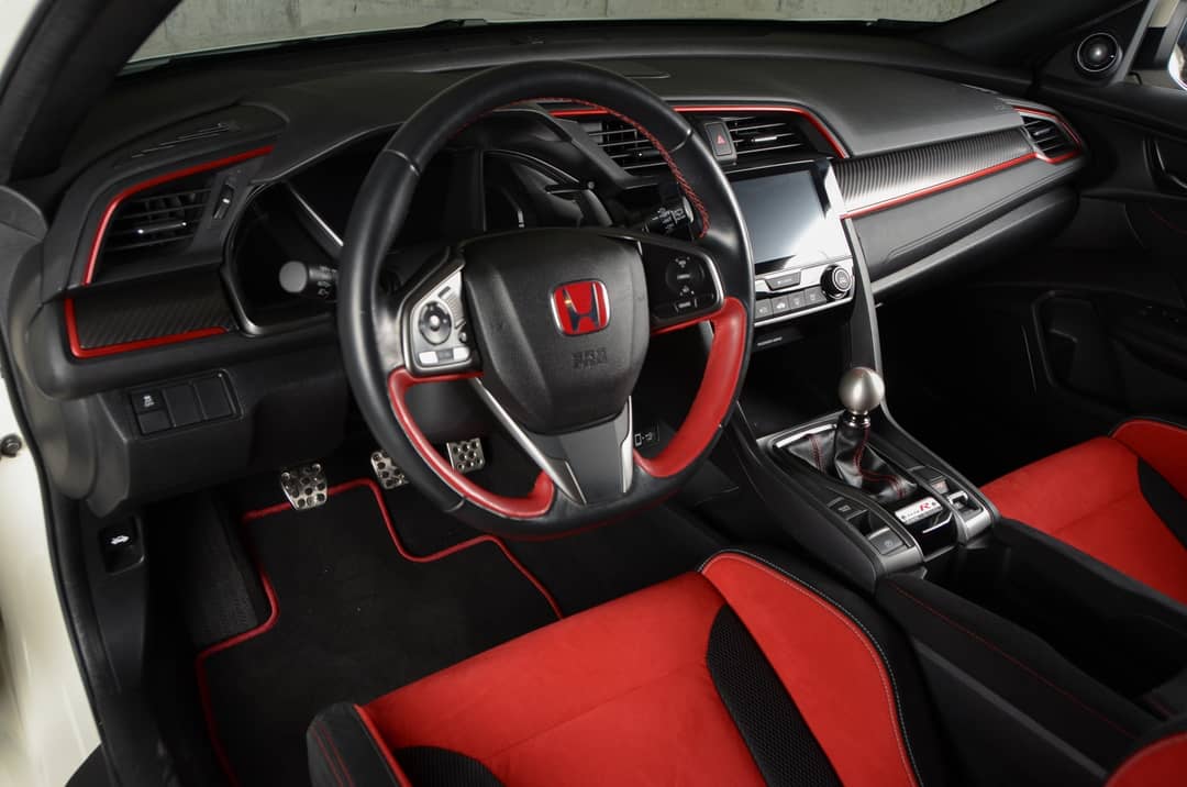 2017 Honda Civic Type R Touring — photo 26