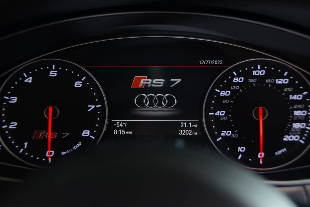 2014 Audi RS 7 4.0T quattro Prestige — photo 31