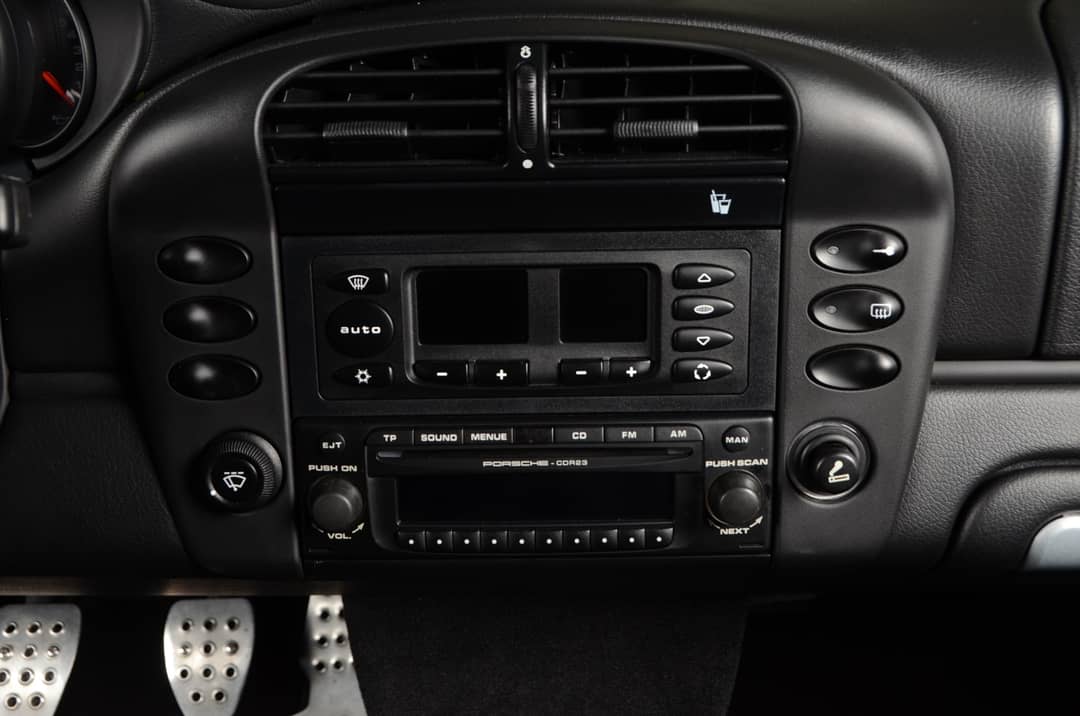 2004 Porsche 911 GT3 — photo 27