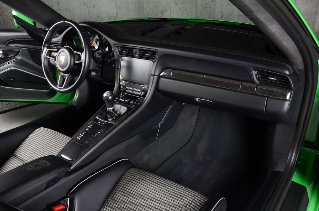 2018 Porsche 911 GT3 Touring — photo 15