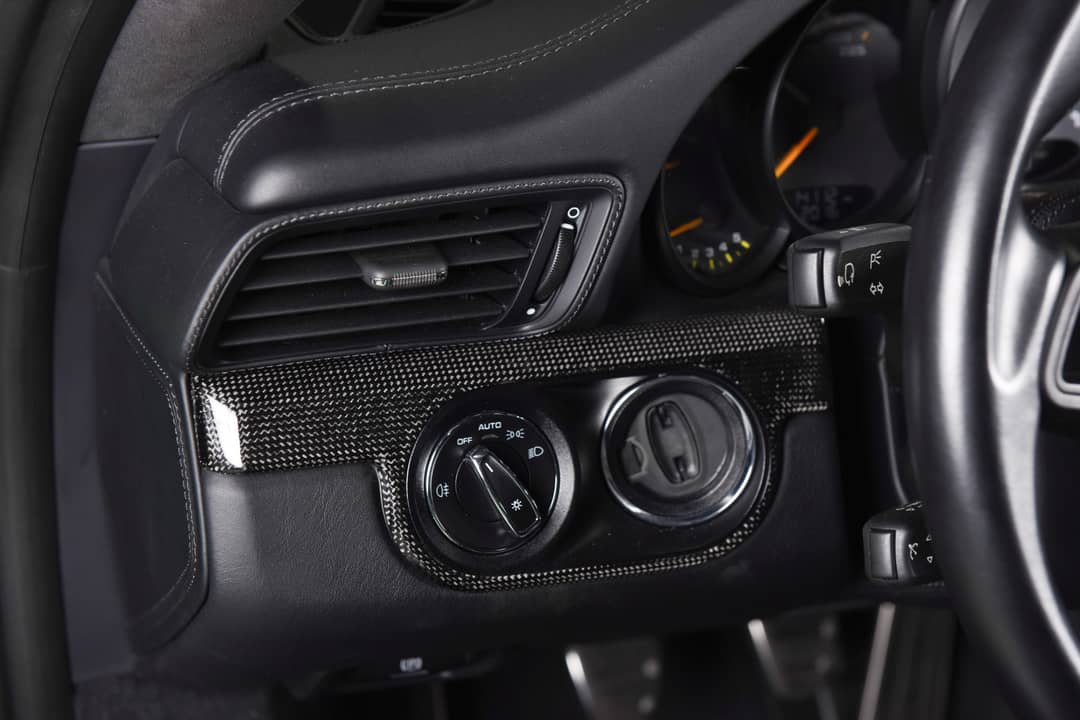 2018 Porsche 911 GT3 Touring — photo 23