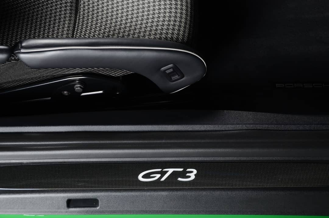 2018 Porsche 911 GT3 Touring — photo 26