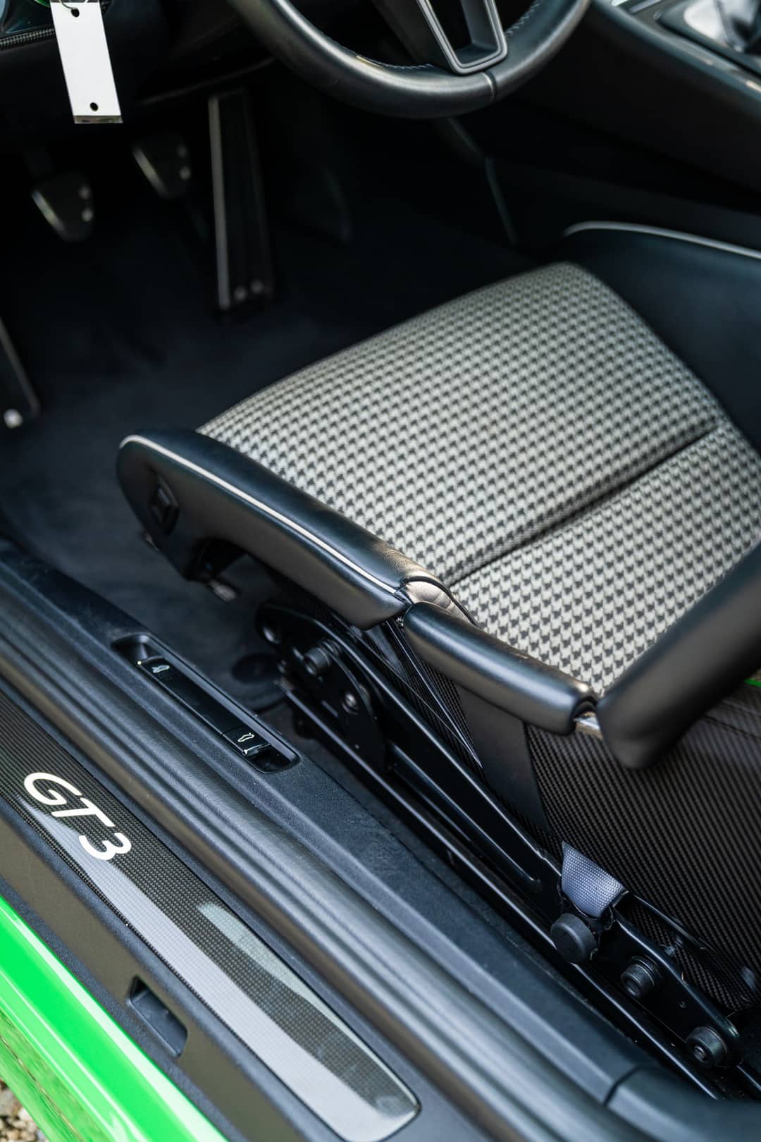 2018 Porsche 911 GT3 Touring — photo 47
