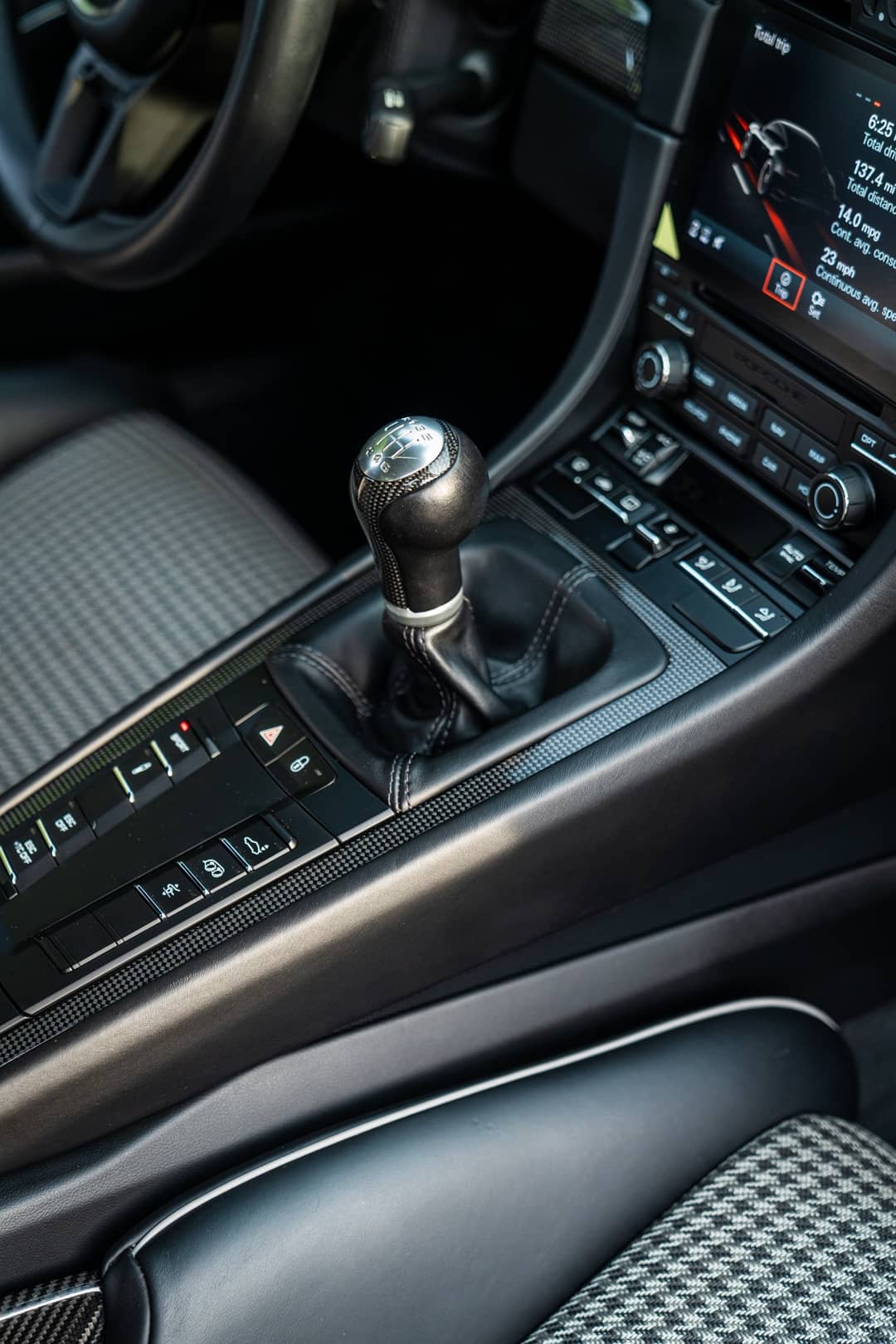 2018 Porsche 911 GT3 Touring — photo 58