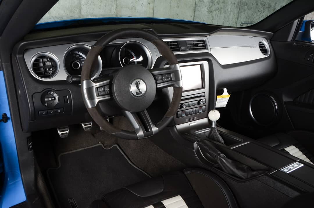 2013 Ford Shelby GT500 — photo 23