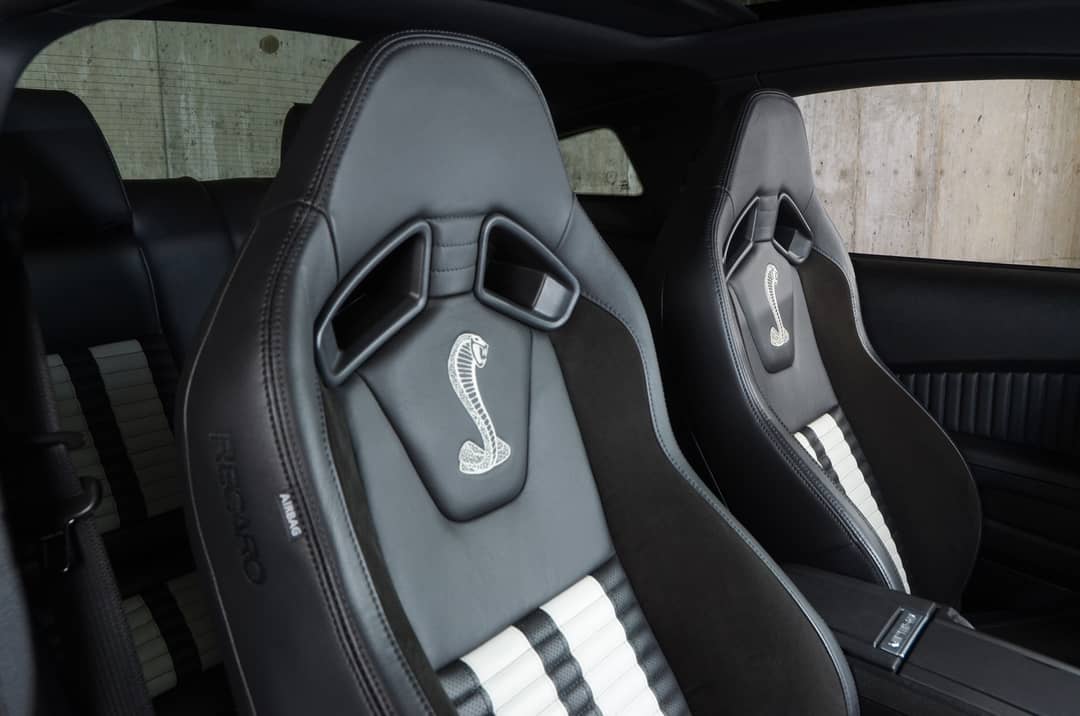 2013 Ford Shelby GT500 — photo 36