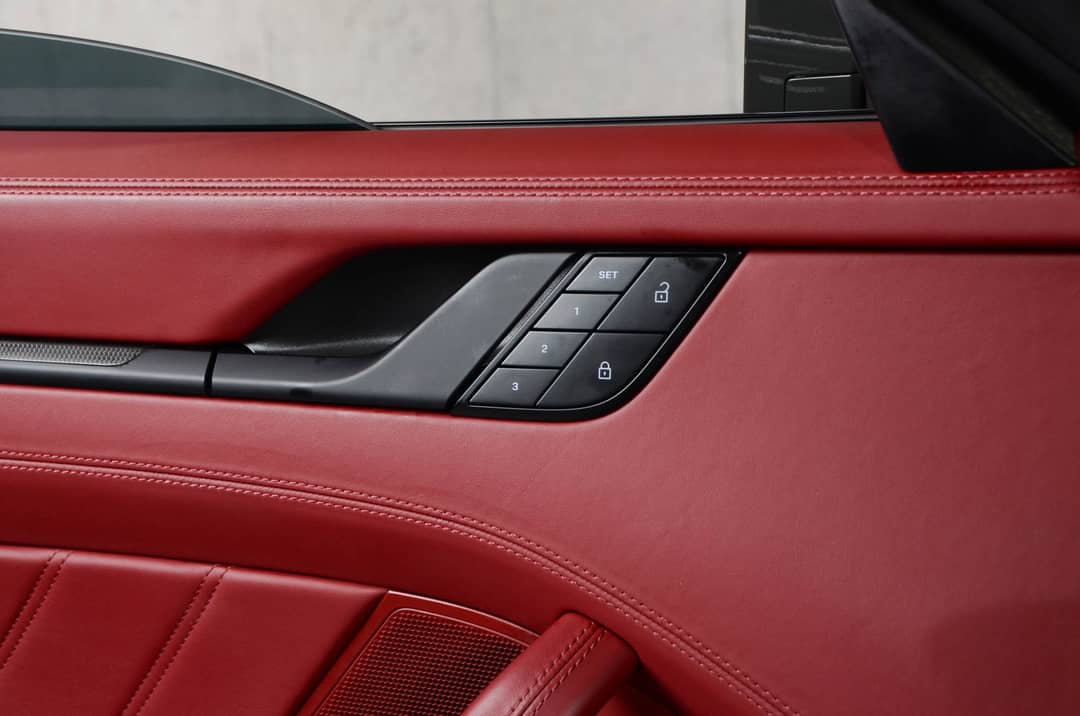 2022 Porsche 911 Targa 4 GTS — photo 14