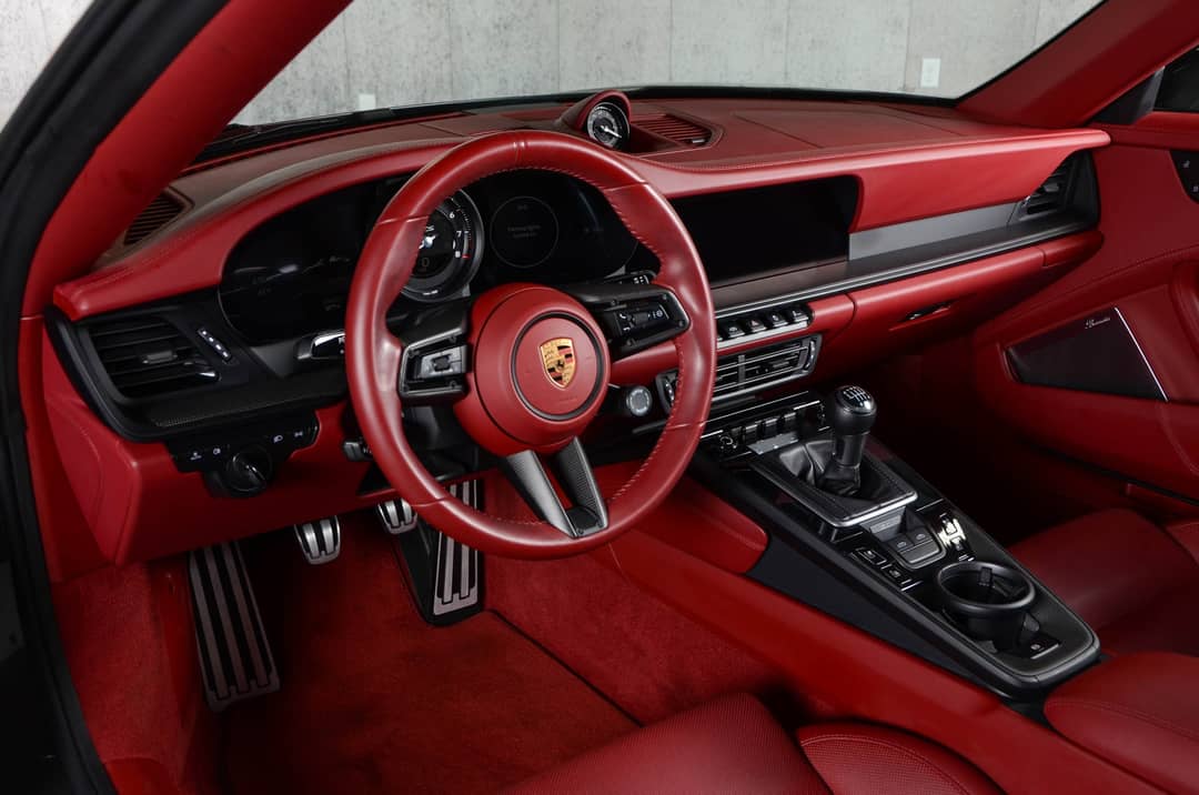 2022 Porsche 911 Targa 4 GTS — photo 16