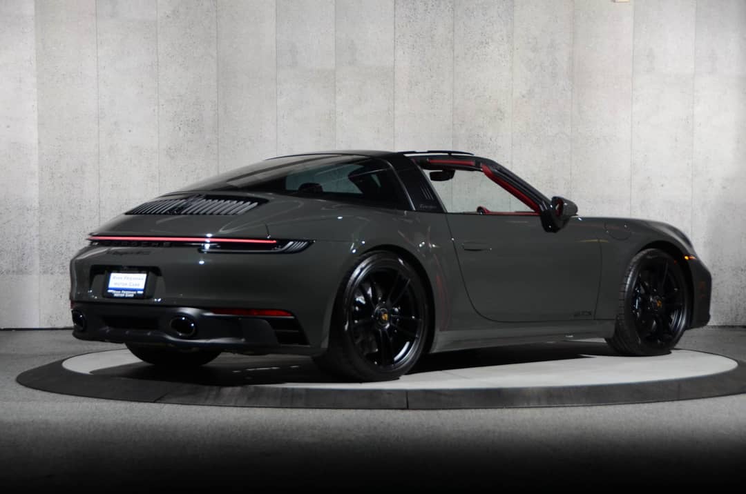 2022 Porsche 911 Targa 4 GTS — photo 3
